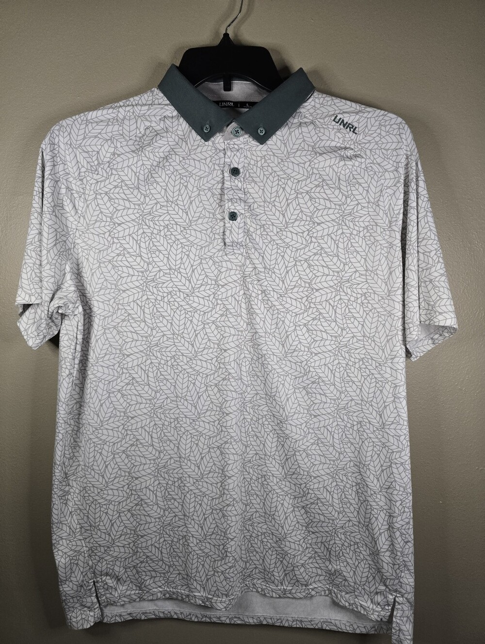 UNRL Mens Core Grey Oasis Polo Performance Shirt Size Large Golf Green Feathers